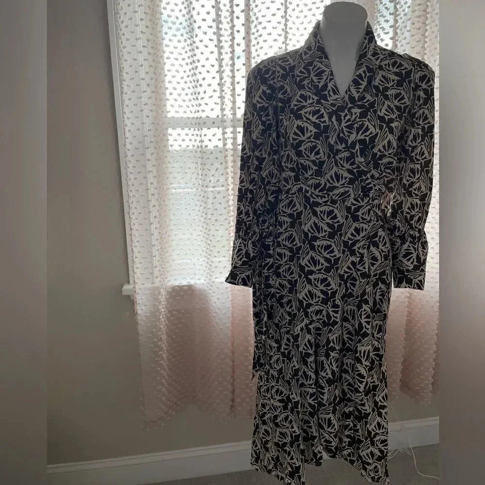 Banana Republic Silky Wrap Maxi Dress - Picture 6 of 15